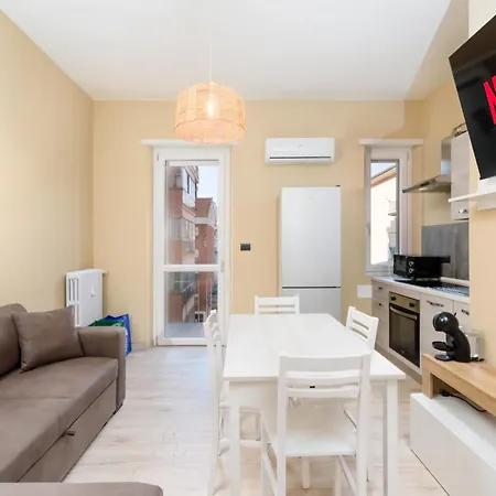 Accogliente A Pochi Minuti Dal Centro Apartment